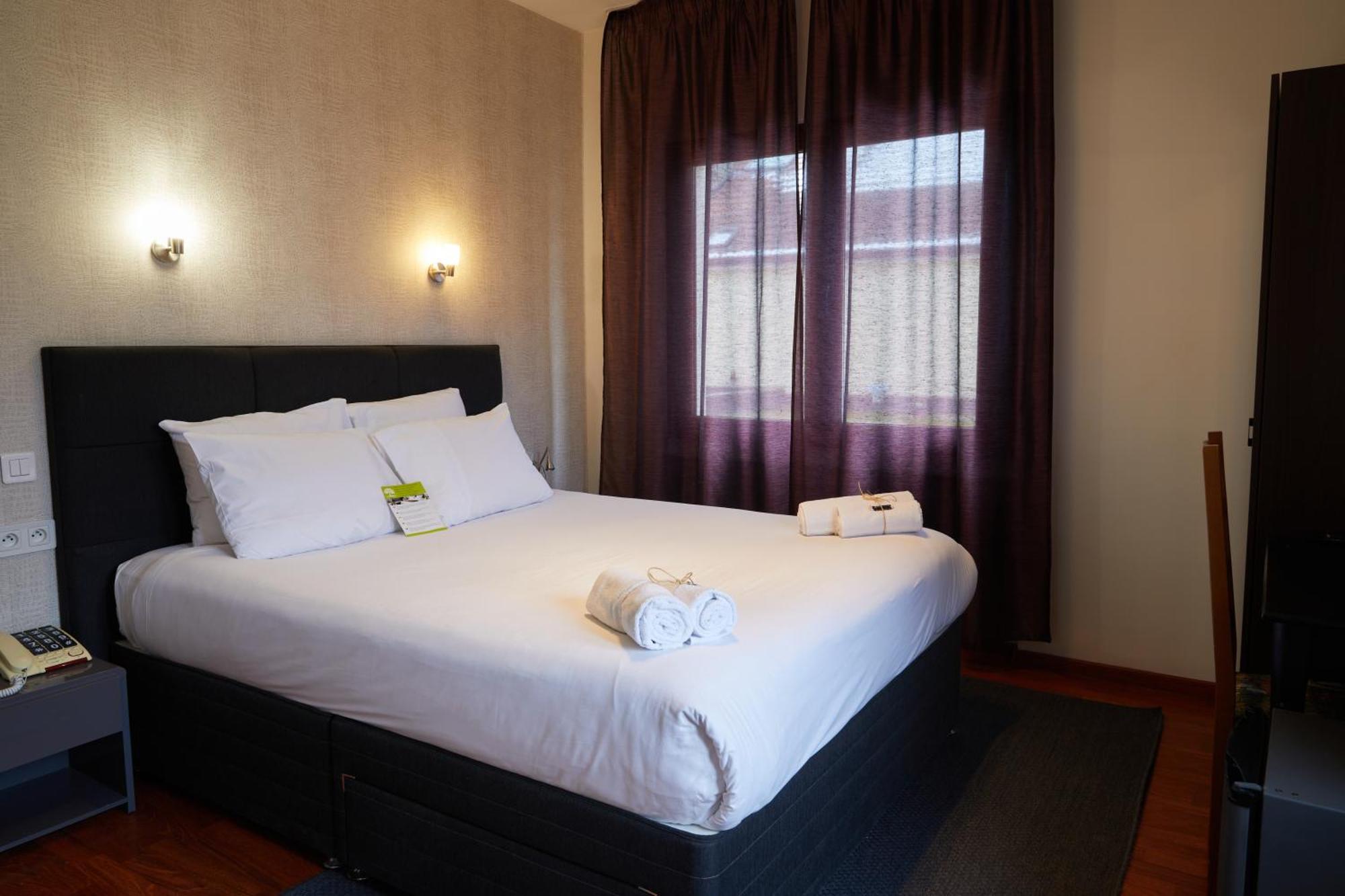 Hotel Le Divona "Au Coeur De Divonne" エクステリア 写真