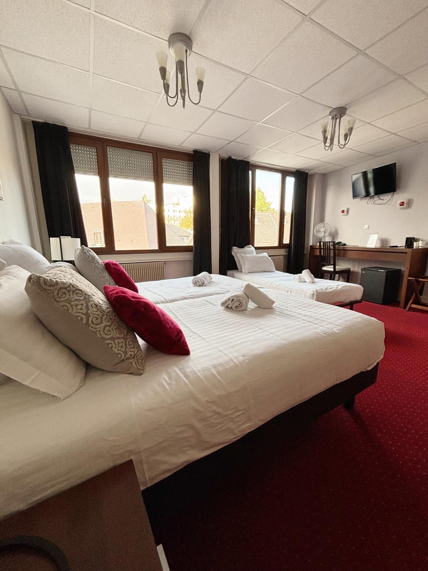 Hotel Le Divona "Au Coeur De Divonne" エクステリア 写真