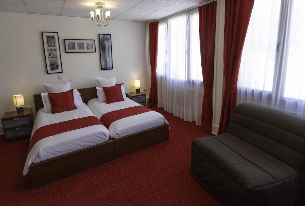 Hotel Le Divona "Au Coeur De Divonne" 部屋 写真